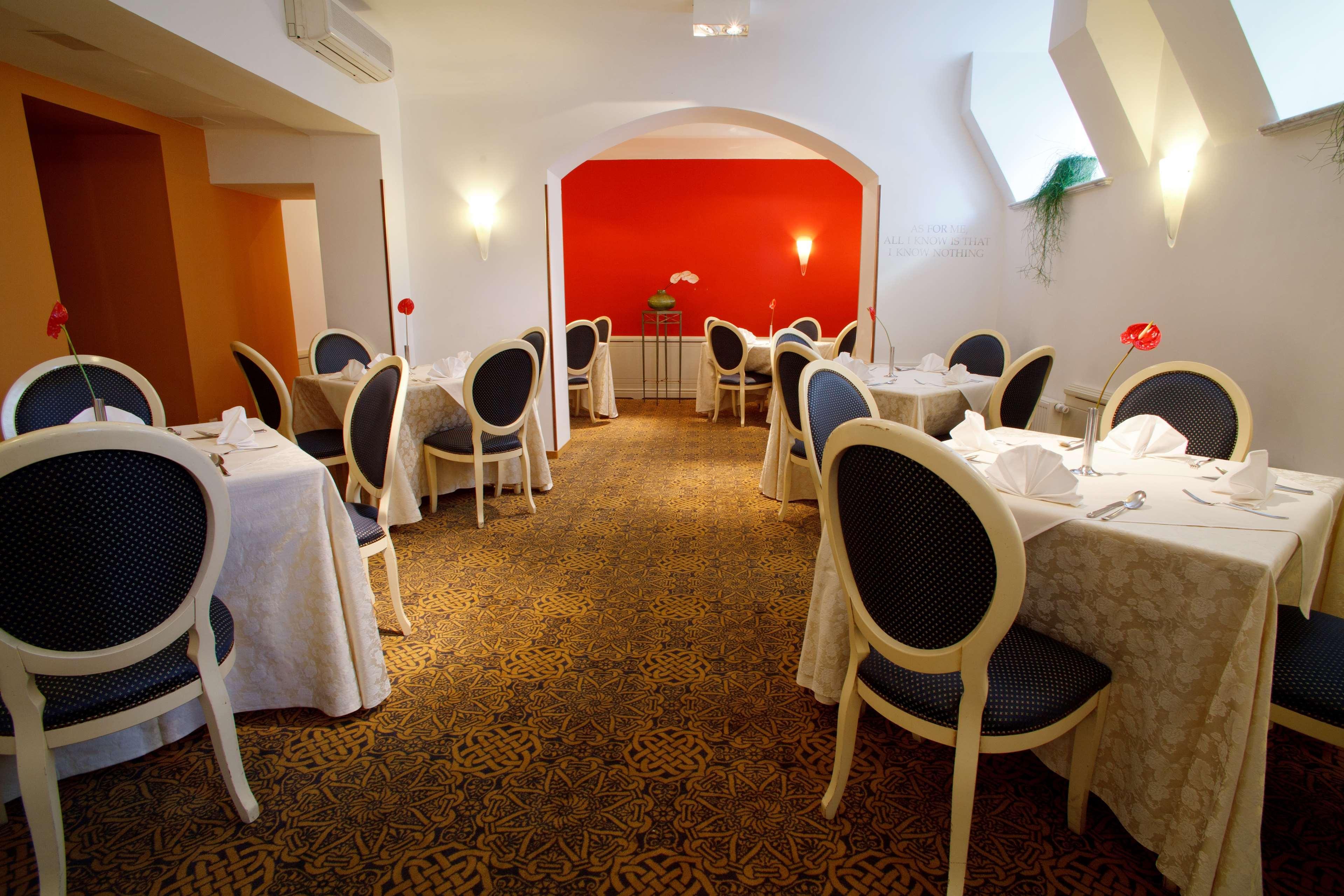 Monika Centrum Viesnīca 4*
